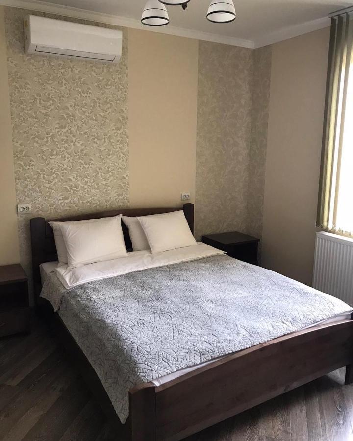 Gray Hotel Wynohradiw Zewnętrze zdjęcie