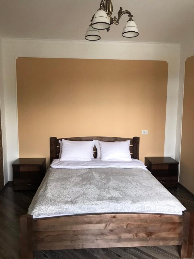 Gray Hotel Wynohradiw Zewnętrze zdjęcie